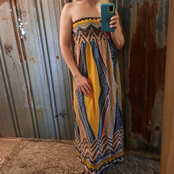 Bold Print Bandeau Maxi Dress - Picture 10 of 12